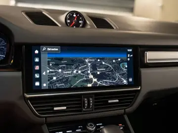 Cayenne Platinum Edition Surround View InnoDrive