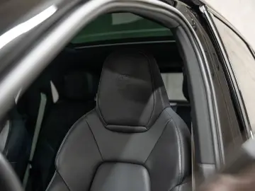 Cayenne Platinum Edition Surround View InnoDrive