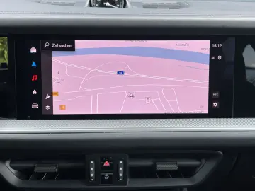 Cayenne E-Hybrid | Hinterachslenkung | Head-Up |