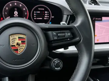 Cayenne E-Hybrid | Hinterachslenkung | Head-Up |