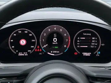Cayenne E-Hybrid | Hinterachslenkung | Head-Up |