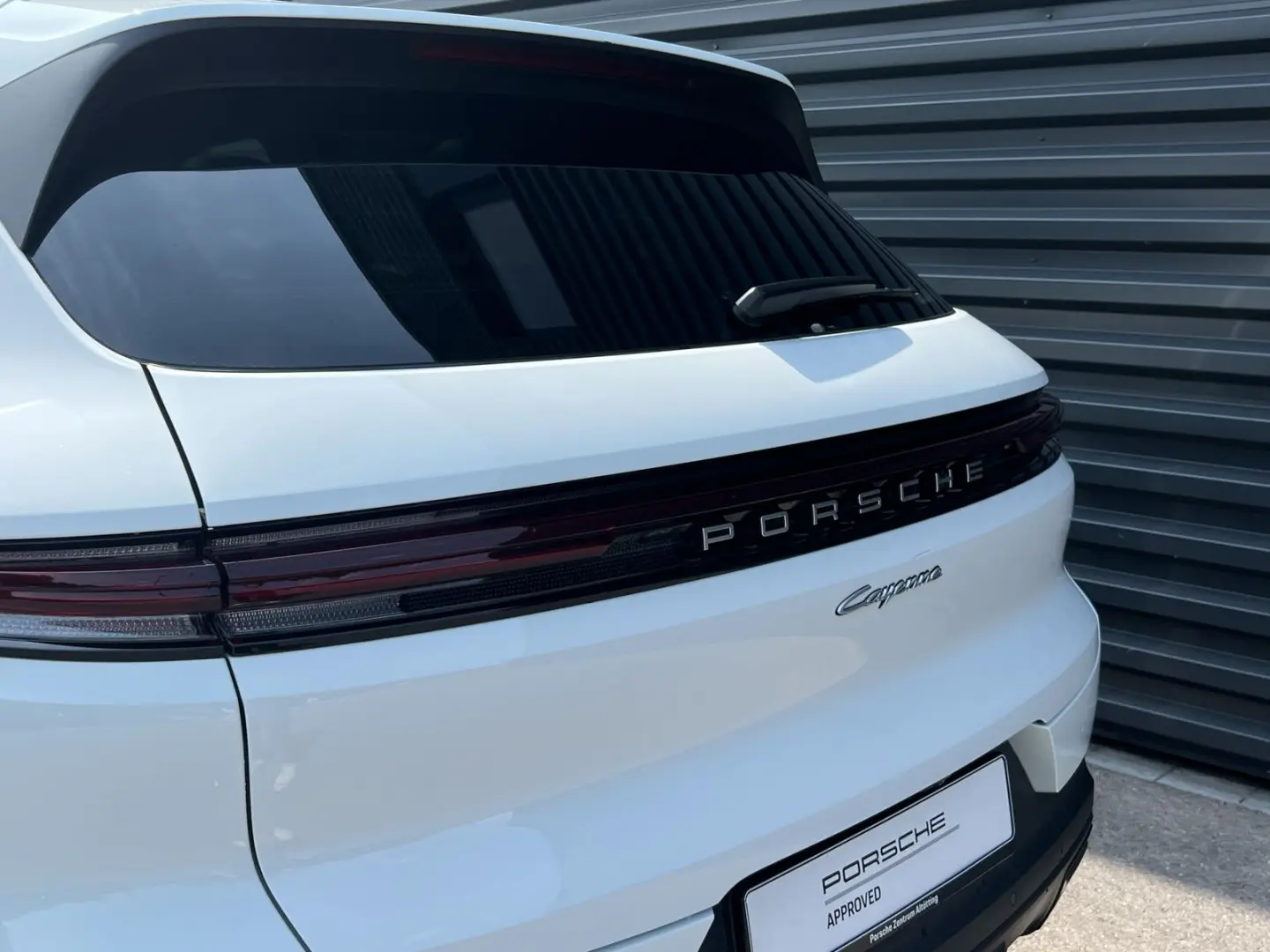 Cayenne E-Hybrid | Hinterachslenkung | Head-Up |