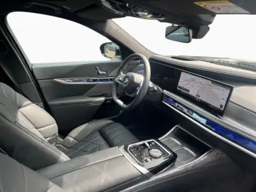 740d xDive Multisitze AutobahnAss DA/PA-Pro DAB