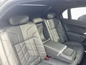 740d xDive Multisitze AutobahnAss DA/PA-Pro DAB