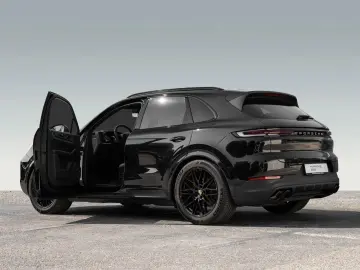 Cayenne 18 Wege Sitze AHK Pano 21 Zoll 90l Tank