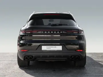 Cayenne 18 Wege Sitze AHK Pano 21 Zoll 90l Tank