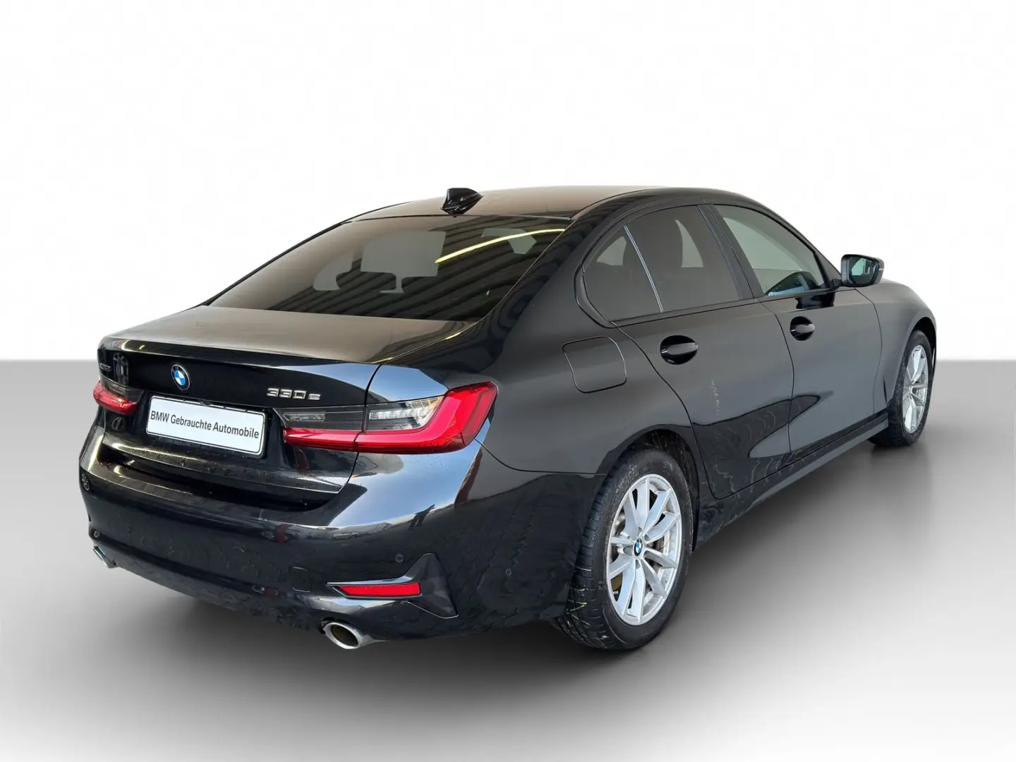 330e xDrive Lim. Advantage LiveCock.LED.
