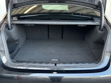 330e xDrive Lim. Advantage LiveCock.LED.
