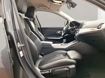 320d xDrive Limousine Sport Line PDC Sportsitze