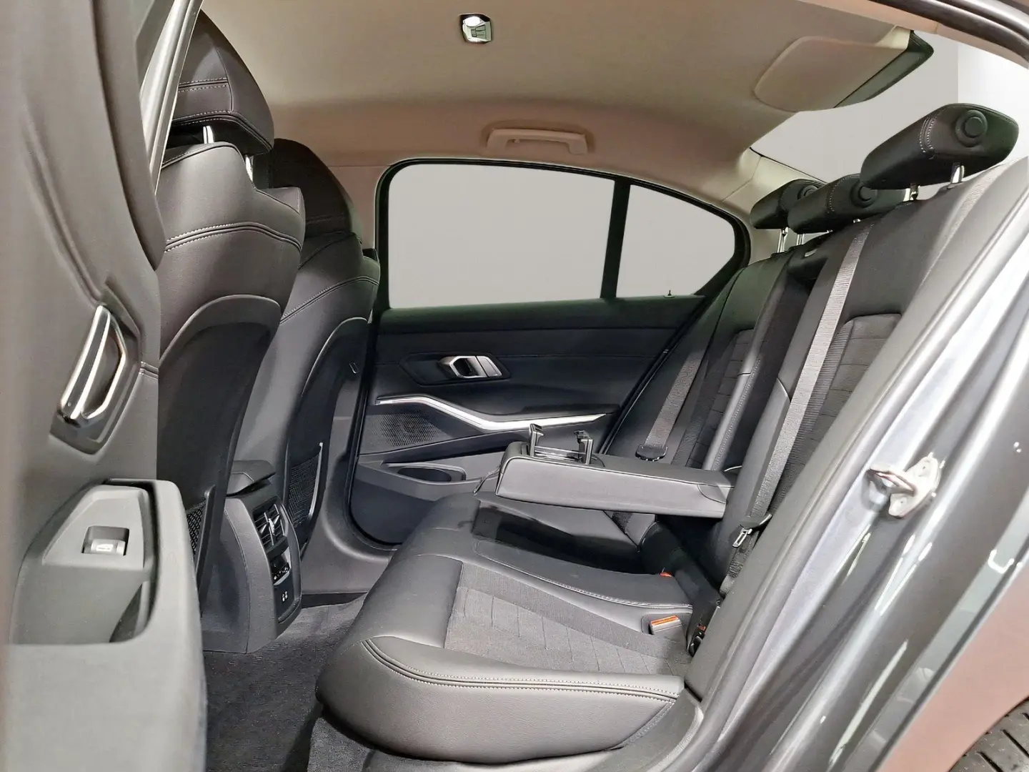 320d xDrive Limousine Sport Line PDC Sportsitze