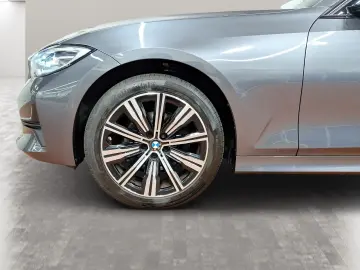 320d xDrive Limousine Sport Line PDC Sportsitze