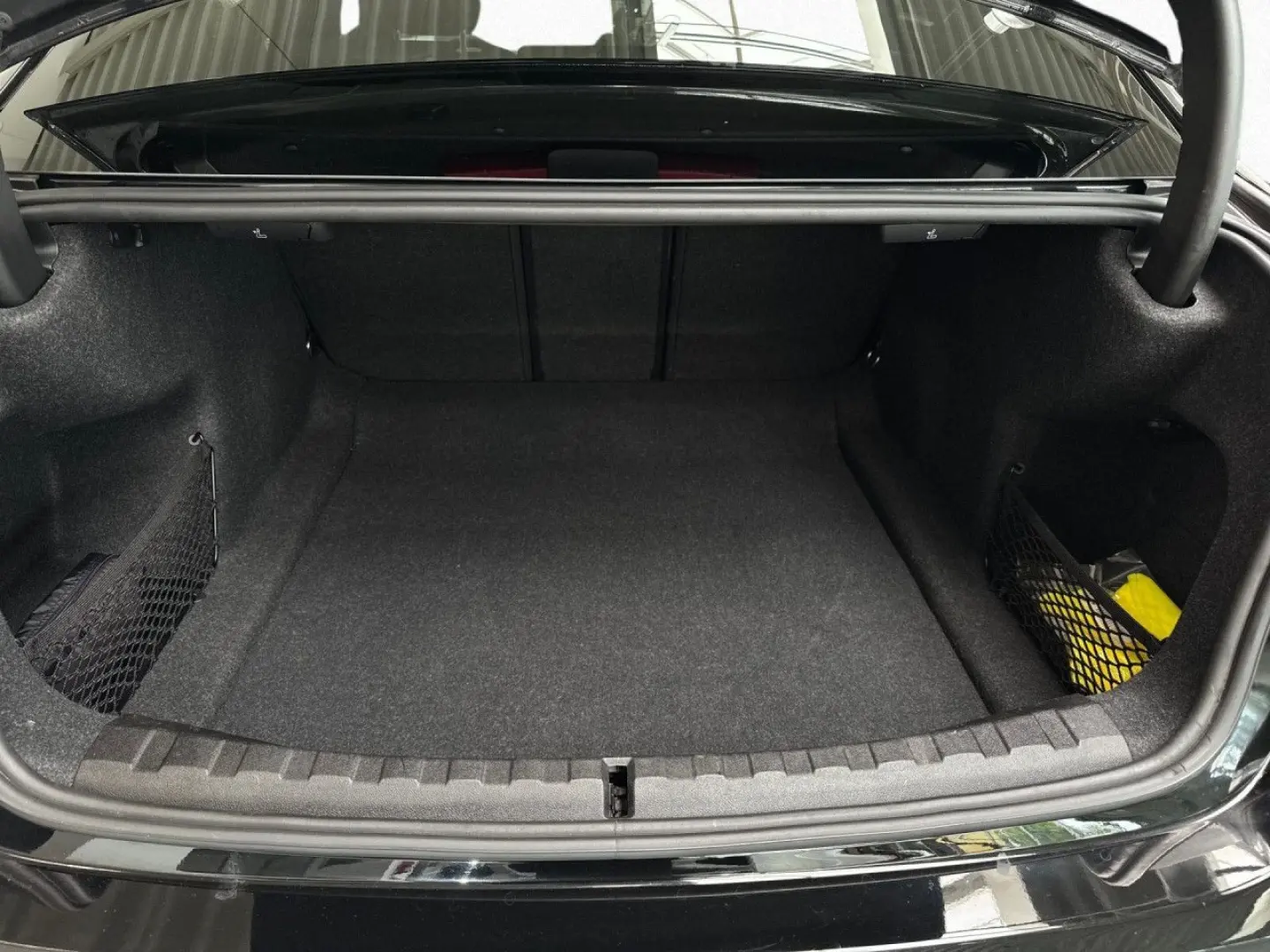 320dA xDrive Sport Line LiCoPr PDC SHZ DAB Alu17