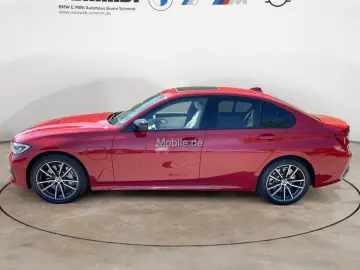 330e xDrive Laser/Hud/HK/Keyless/Sunroof/Ambiental