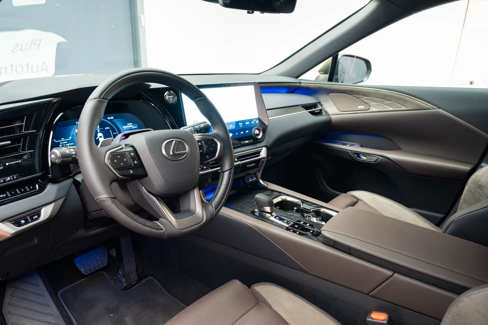 Lexus RX450H+ Luxury - Model 2025 - Auto NOU