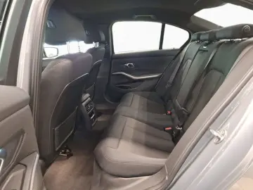320d xDrive Limousine HUD RFK AHK LCP Tempomat
