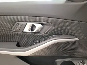 320d xDrive Limousine HUD RFK AHK LCP Tempomat