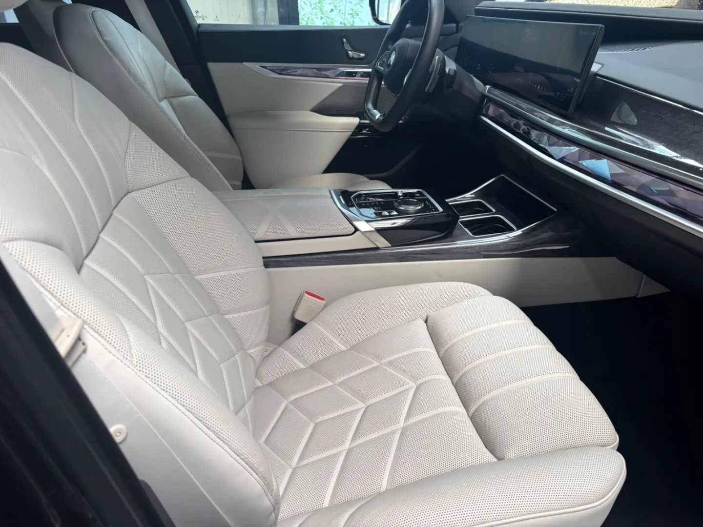740 d xDrive  Cinema TV+Lounge Individualleder