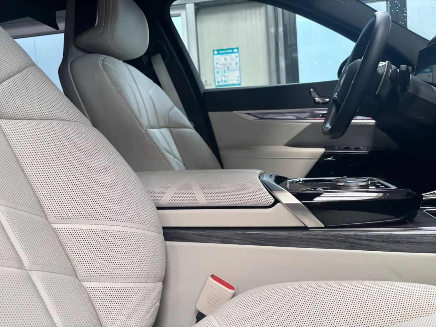 740 d xDrive  Cinema TV+Lounge Individualleder