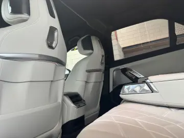 740 d xDrive  Cinema TV+Lounge Individualleder