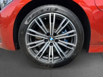 330e xDrive M SPORT Sportpaket Bluetooth HUD PDC