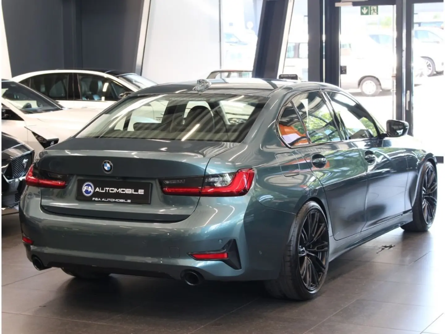330 d xDrive Sport Line HUD*Laser*M3 Felgen