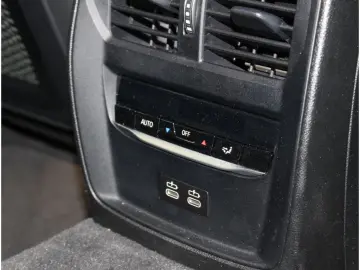 330 d xDrive Sport Line HUD*Laser*M3 Felgen