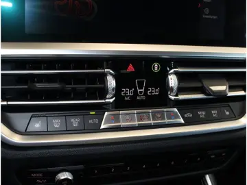 330 d xDrive Sport Line HUD*Laser*M3 Felgen