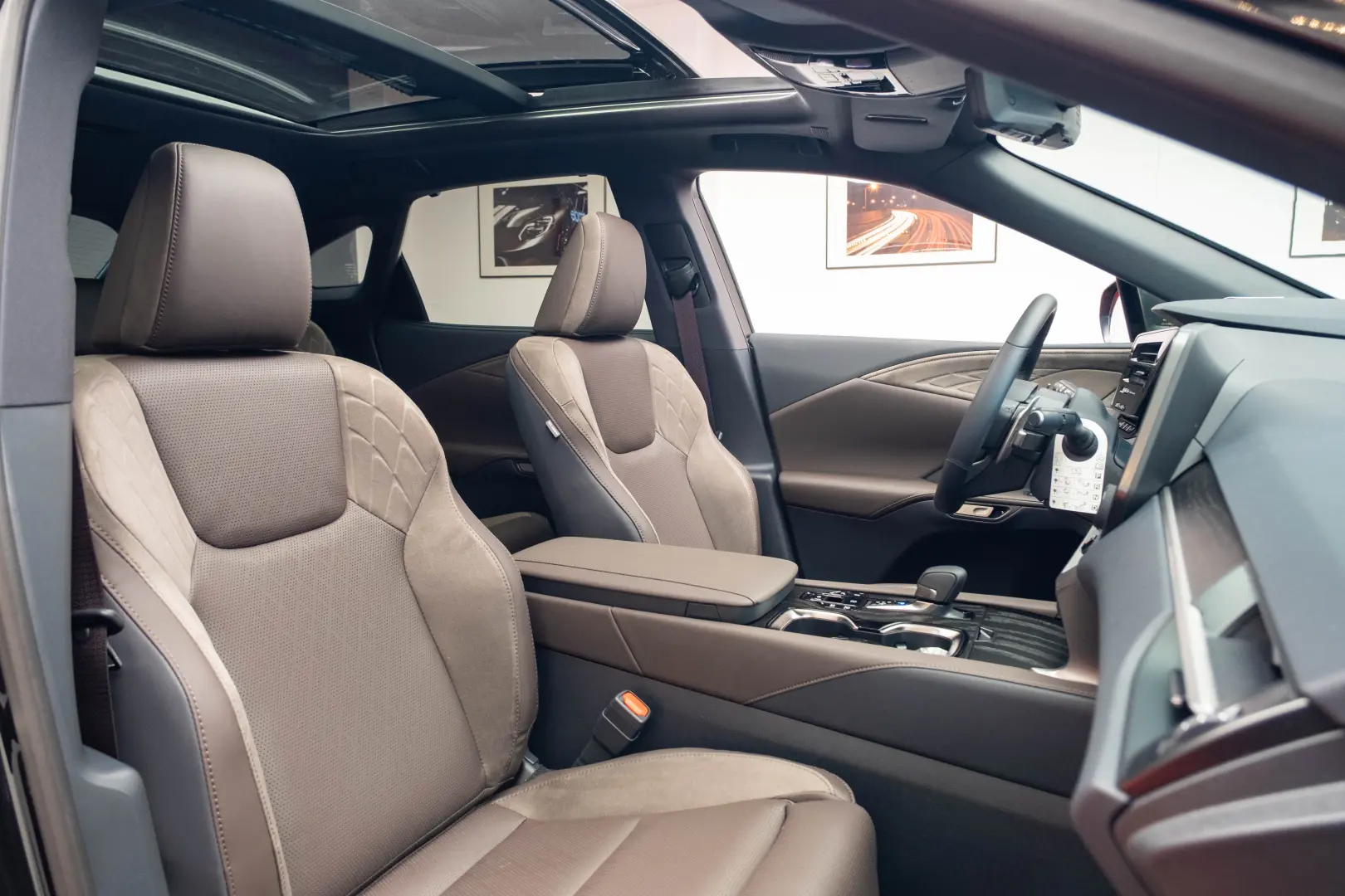 Lexus RX450H+ Luxury - Model 2025 - Auto NOU