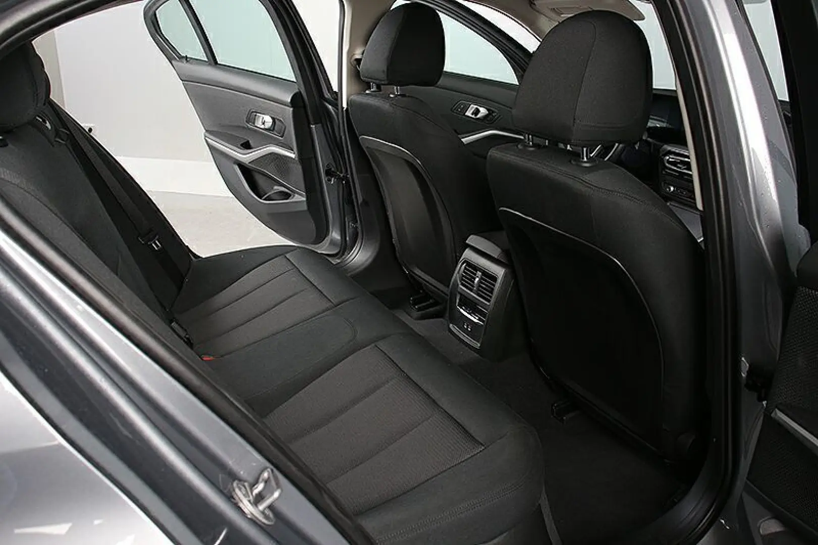 330e xDr Widescreen LED HiFi HuD Kamera el.Sitze