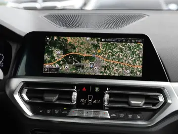 330e xDrive M Sport HUD AHK Laser 19