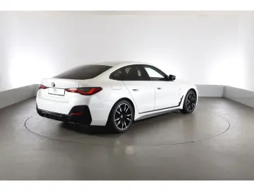 M440i xDrive Gran Coupe Anhängerkupplung Head Up