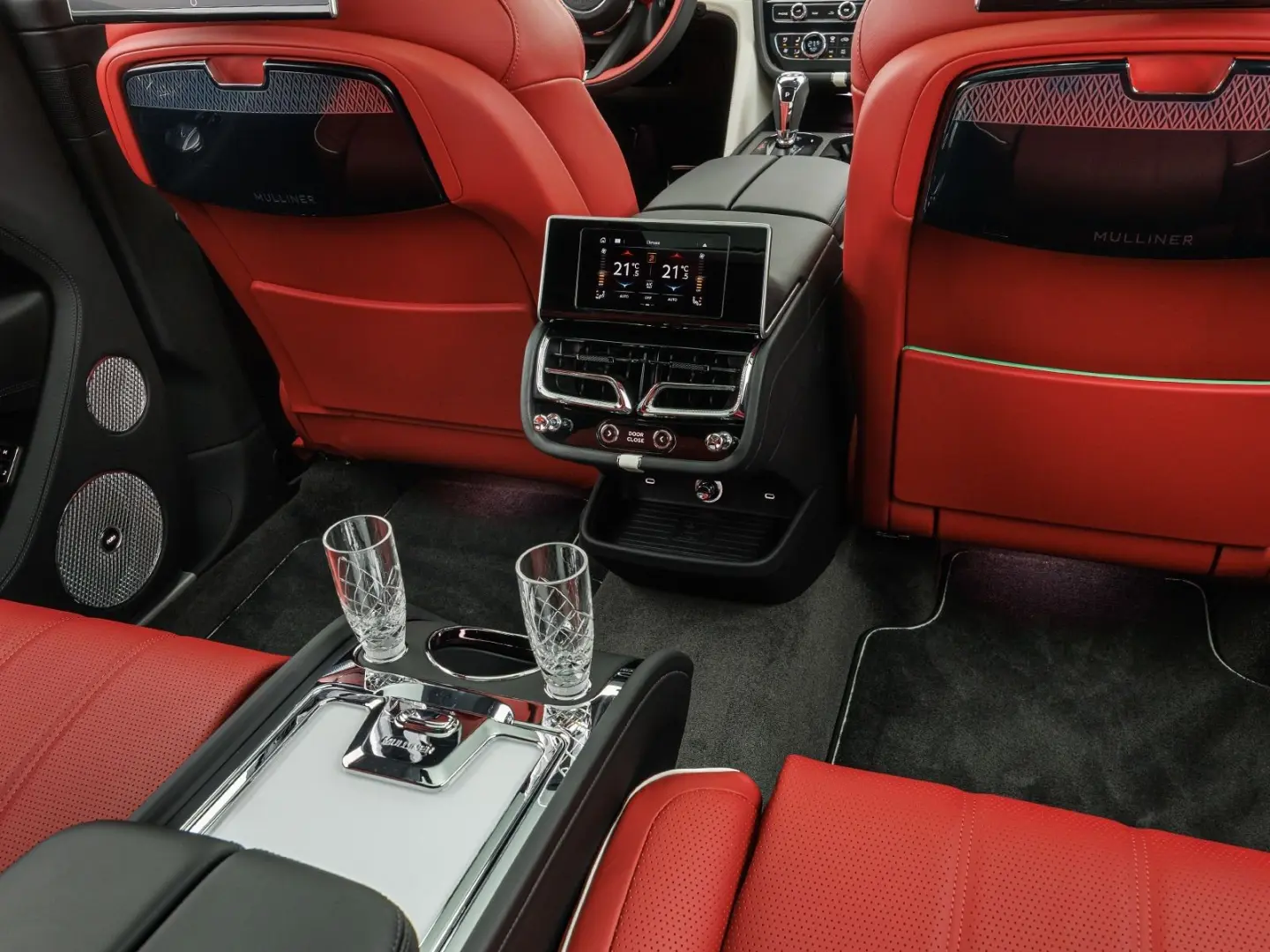 Bentayga EWB Mulliner V8