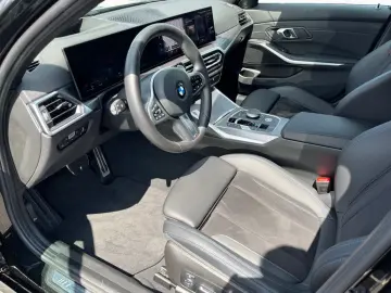 320i xDrive M Sport HUD,AdapLED,LCPro,eSitze,ACC