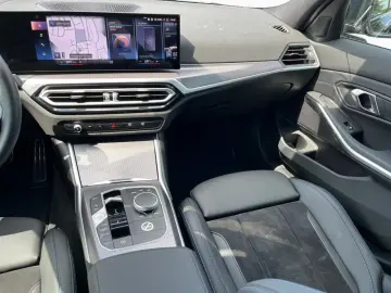 320i xDrive M Sport HUD,AdapLED,LCPro,eSitze,ACC