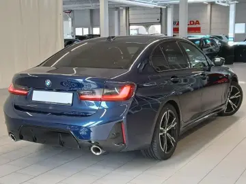320d LIMO M-SPORT xDRIVE WIDESCREEN GLASDACH PDC