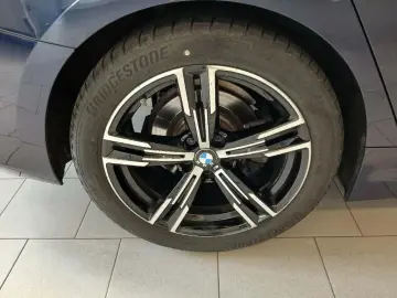 320d LIMO M-SPORT xDRIVE WIDESCREEN GLASDACH PDC