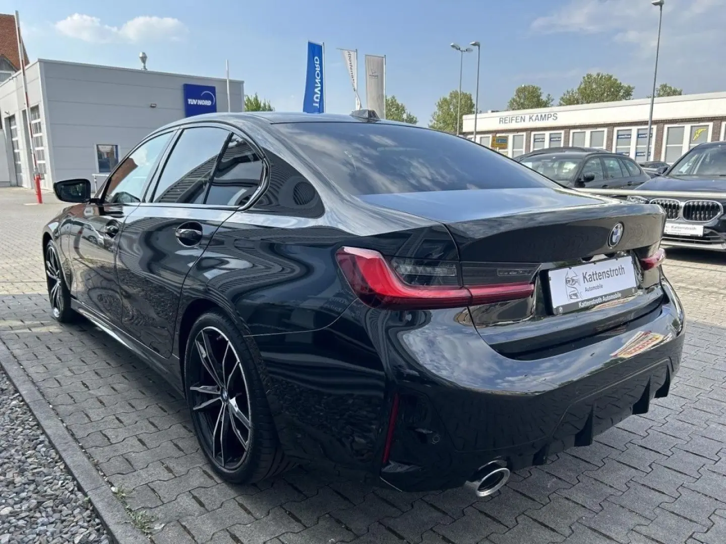 320d xDrive MSport HIFI ACC Glasdach Carbon