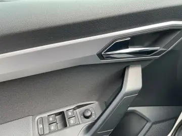 Arona FR 1.0 TSI Klima SH LM GRA APS Kamera DAB