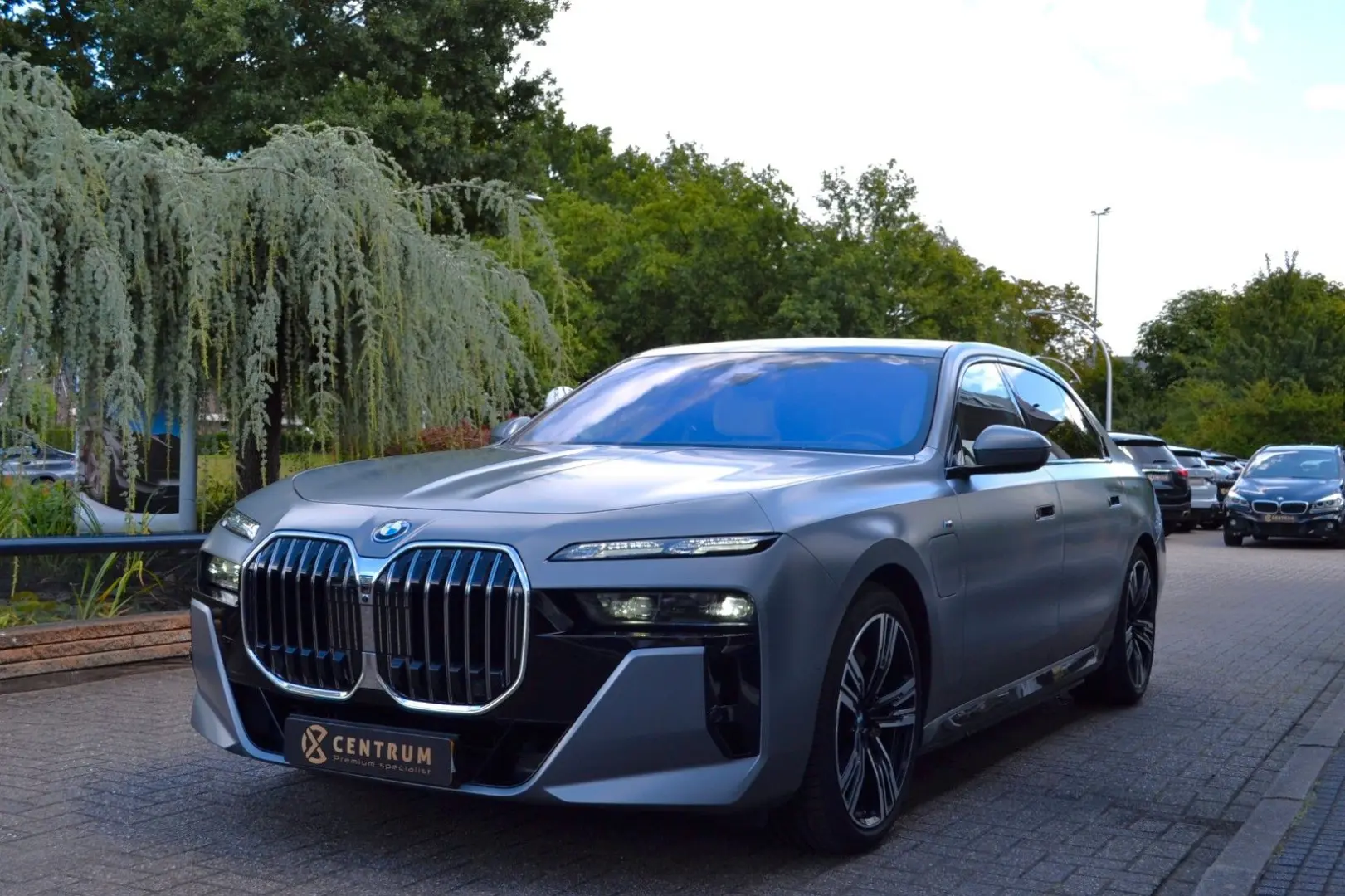 750e xDrive | Fond TV | Sky Lounge | Vol