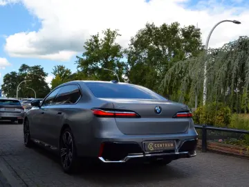 750e xDrive | Fond TV | Sky Lounge | Vol