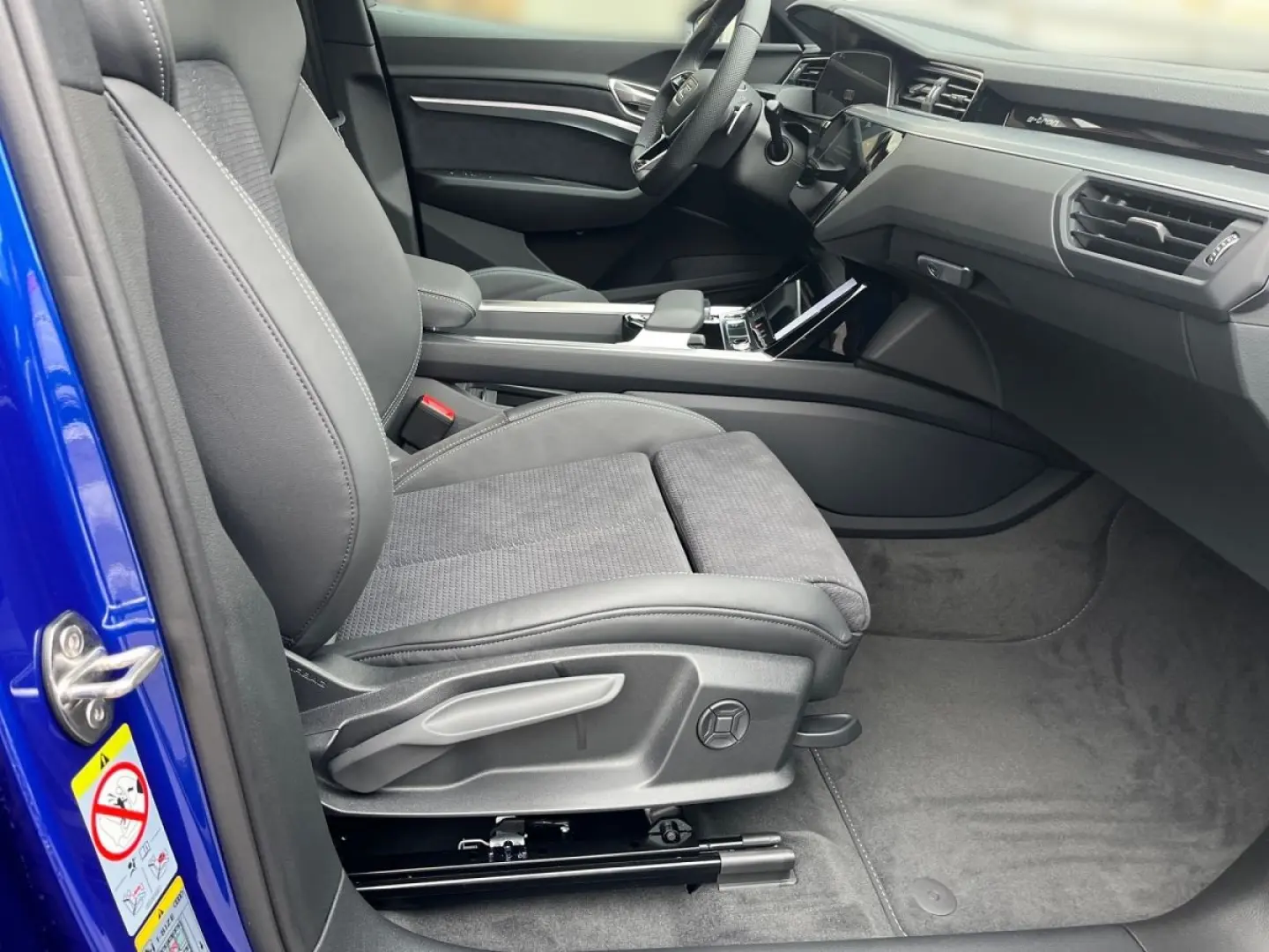 Q8 Sportback s line 21*MATRIX*LEDER*NAVI*AHK