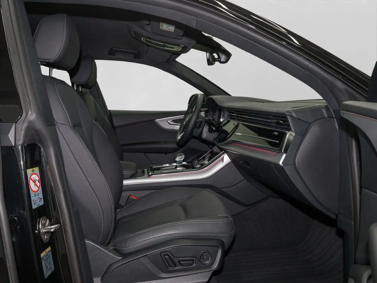 Q8 55 TFSI e Q UPE114 LM21 OPTIK-PKT AHK HuD MEM