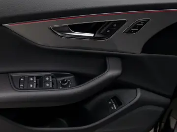 Q8 55 TFSI e Q UPE114 LM21 OPTIK-PKT AHK HuD MEM