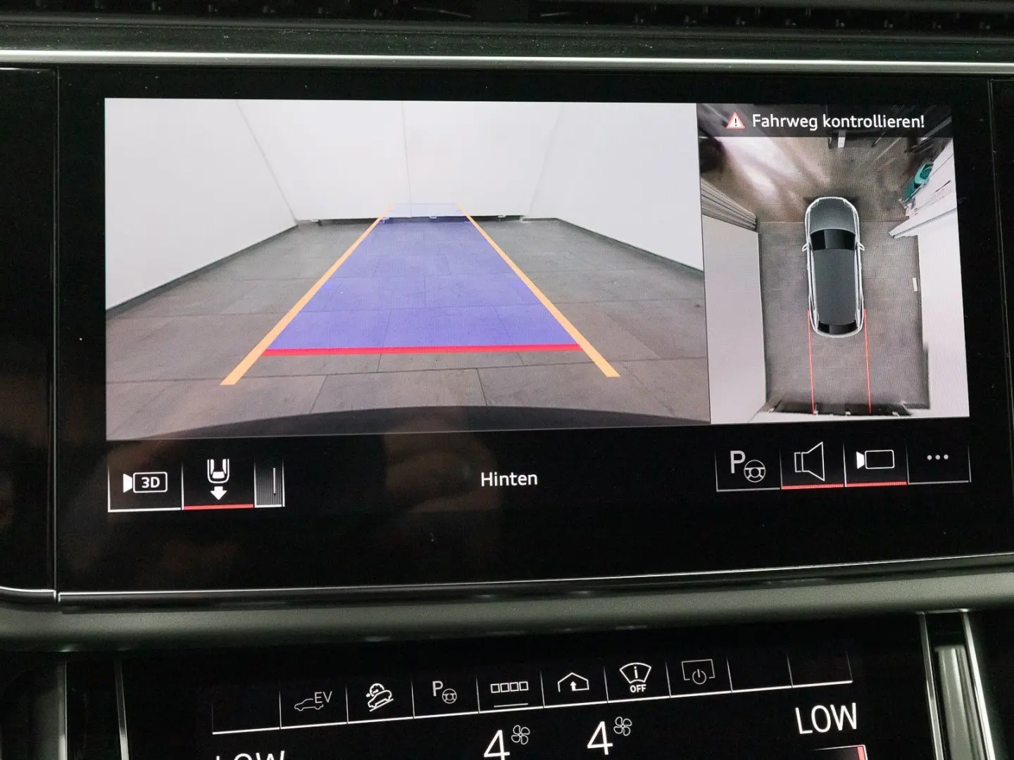 Q8 55 TFSI e Q UPE114 LM21 OPTIK-PKT AHK HuD MEM