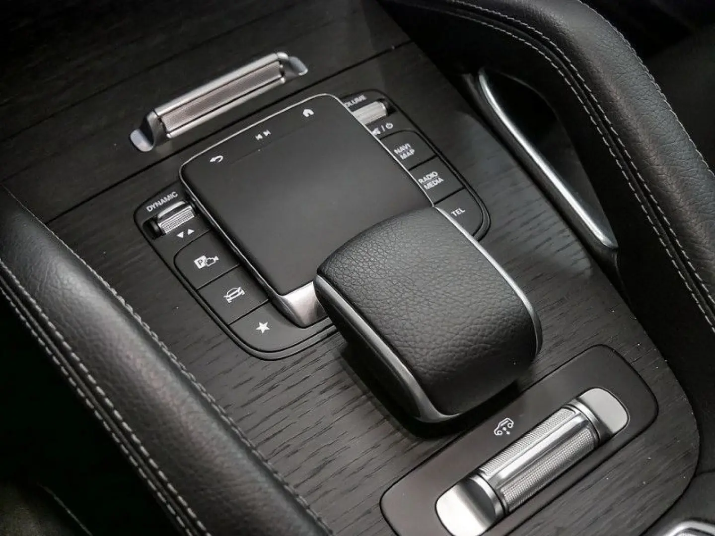 GLE 580 4M , BURM AMG PREMIUM NIGHT DISTR PANO