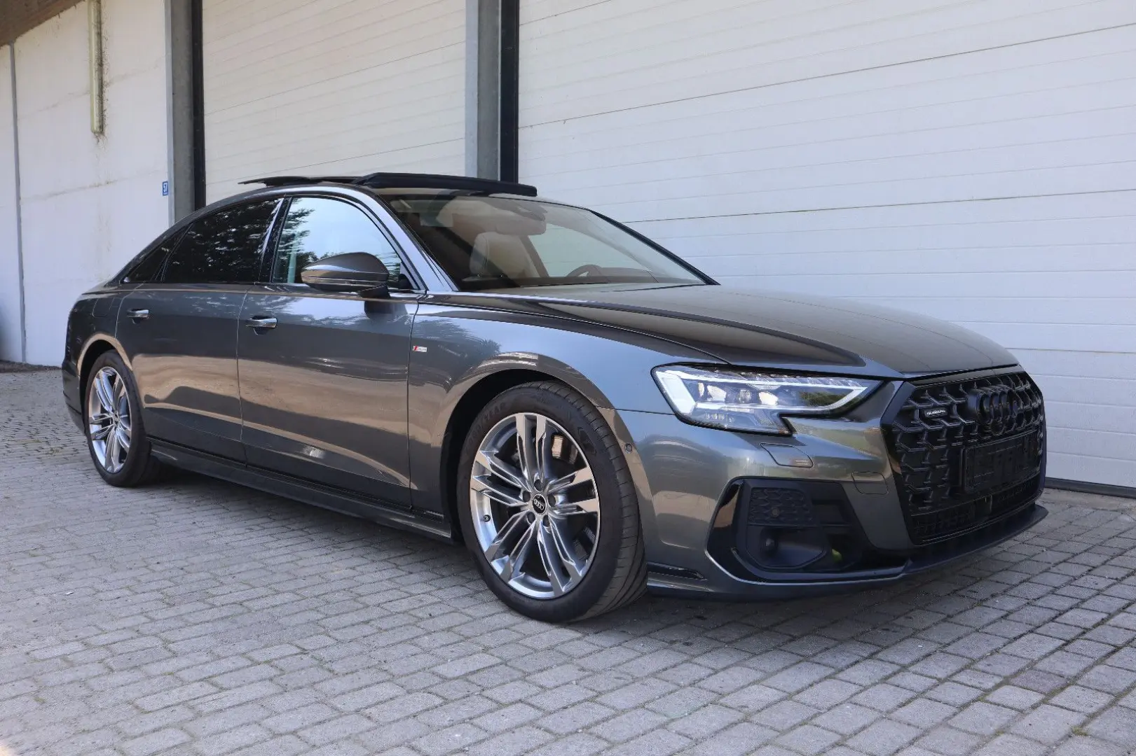 A8L 60 TFSIe lang S-LINE/BLACK-P./VOLLEDER BEIGE