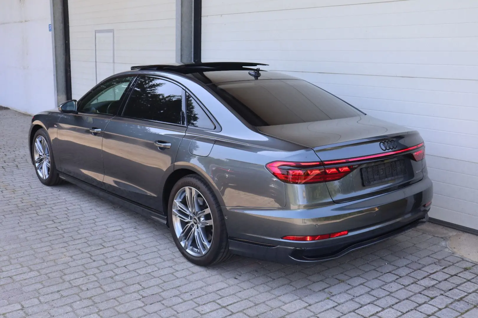 A8L 60 TFSIe lang S-LINE/BLACK-P./VOLLEDER BEIGE