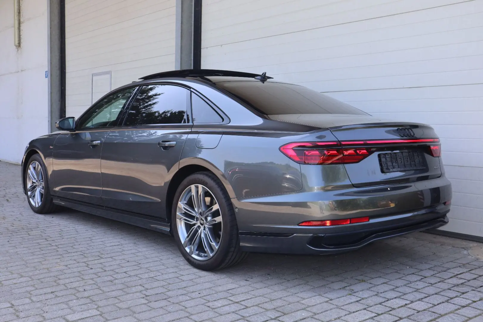 A8L 60 TFSIe lang S-LINE/BLACK-P./VOLLEDER BEIGE