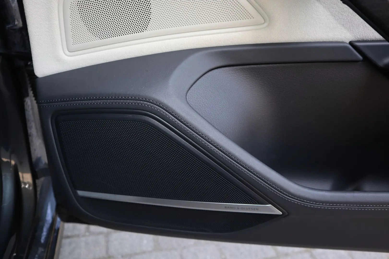 A8L 60 TFSIe lang S-LINE/BLACK-P./VOLLEDER BEIGE