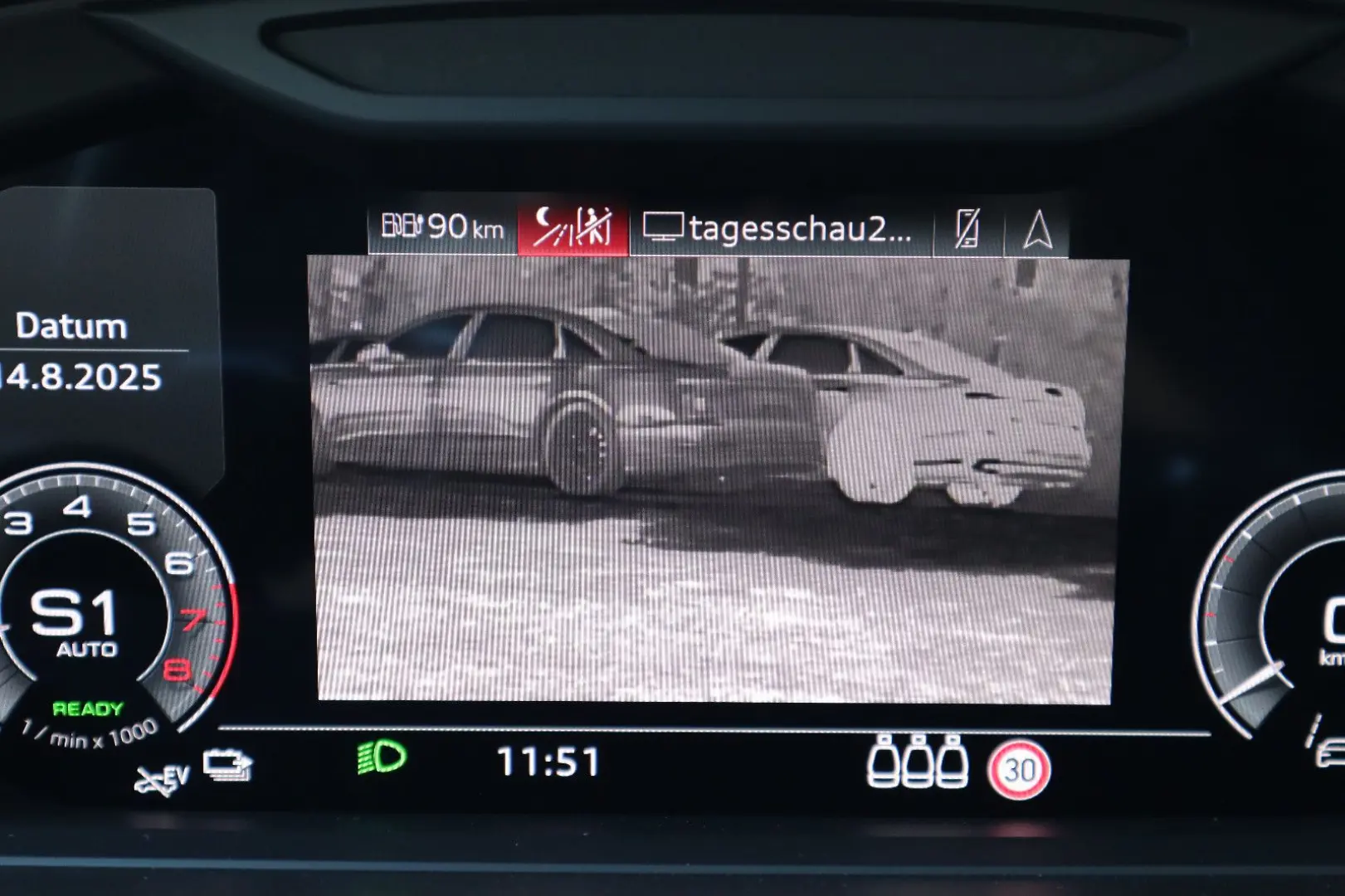 A8L 60 TFSIe lang S-LINE/BLACK-P./VOLLEDER BEIGE